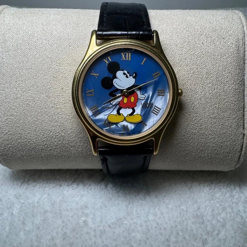 Lorus‎ Mickey Mouse Watch Blue Dial Gold Tone Vintage V500-7A30 Japan Quartz